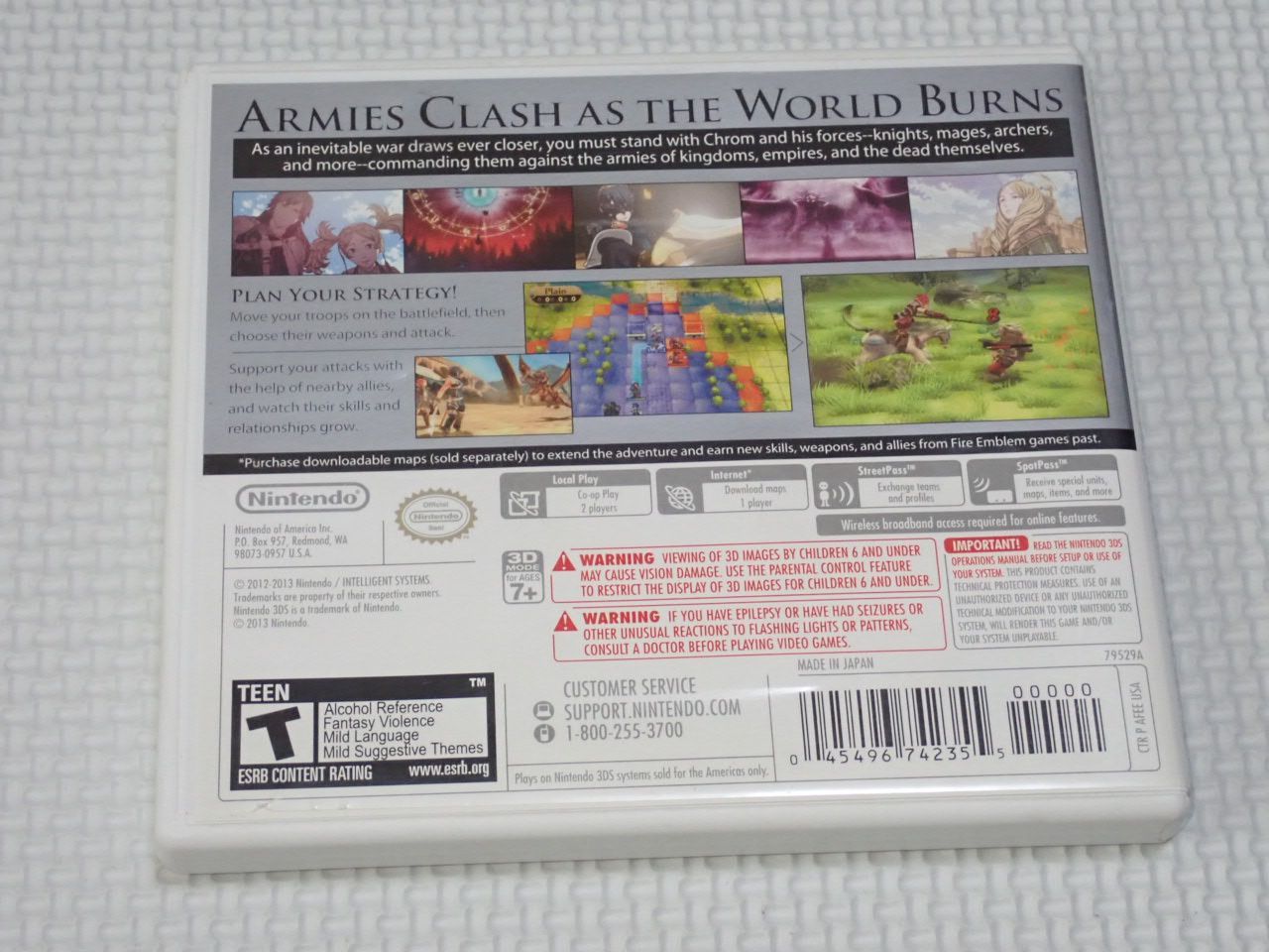 3DS☆FIRE EMBLEM Awakening 海外版 北米版☆箱付・ソフト付