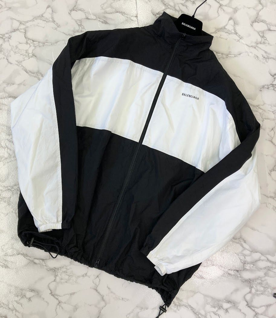 中古 BALENCIAGA バックロゴ ナイロンジャケット - ジャケット・アウター