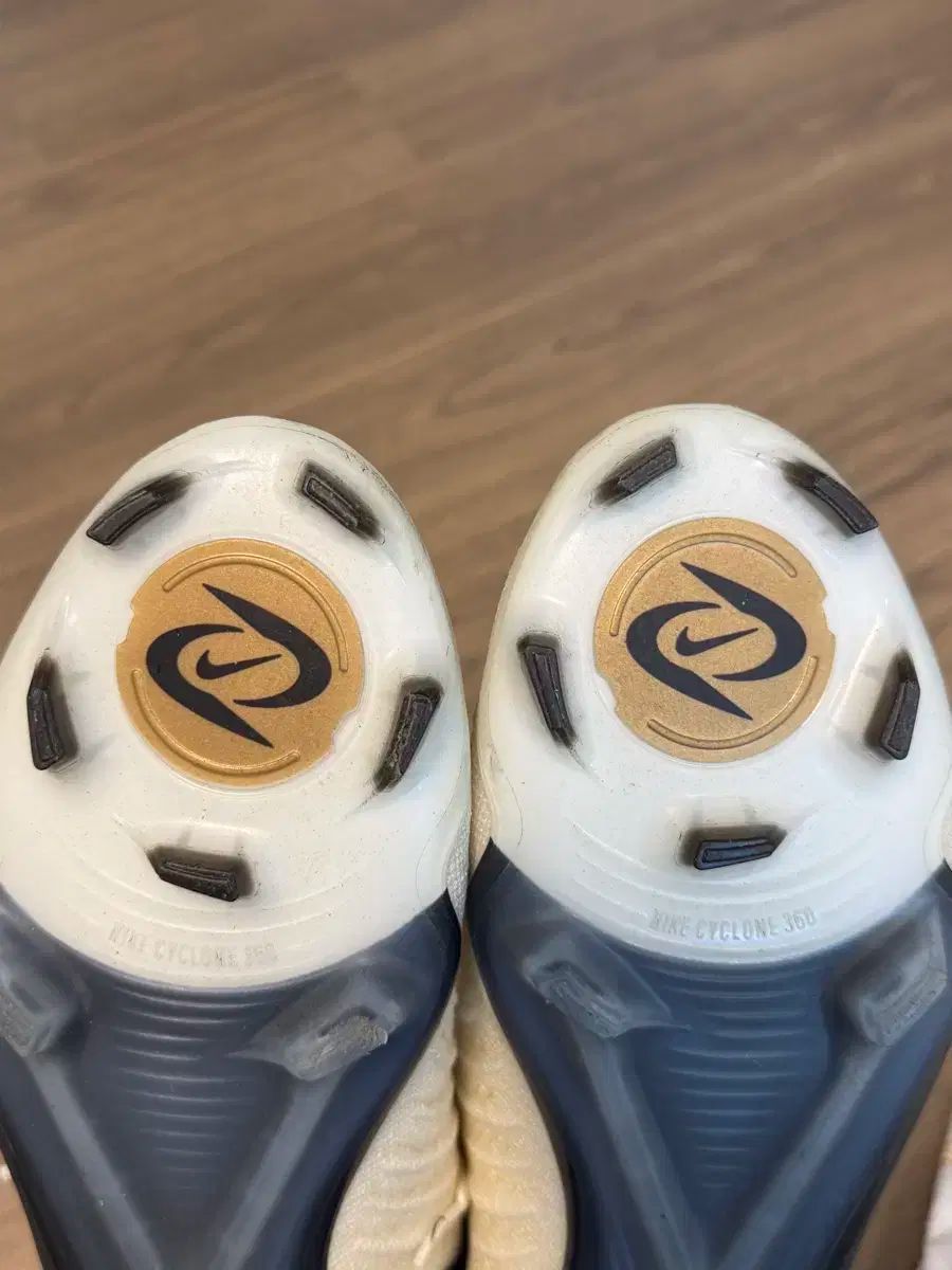 NIKE(ナイキ) サッカーシューズ ファントム ルナ 2 エリート FG NIKE(ナイキ) サッカーシューズ ファントム ルナ 2 エリート FG