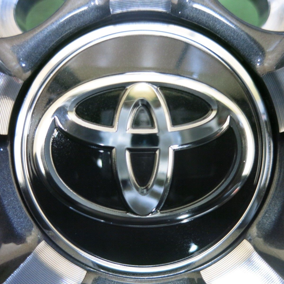 送料無料] 新車外し！1本☆トヨタ 60系 プリウス Zグレード 純正