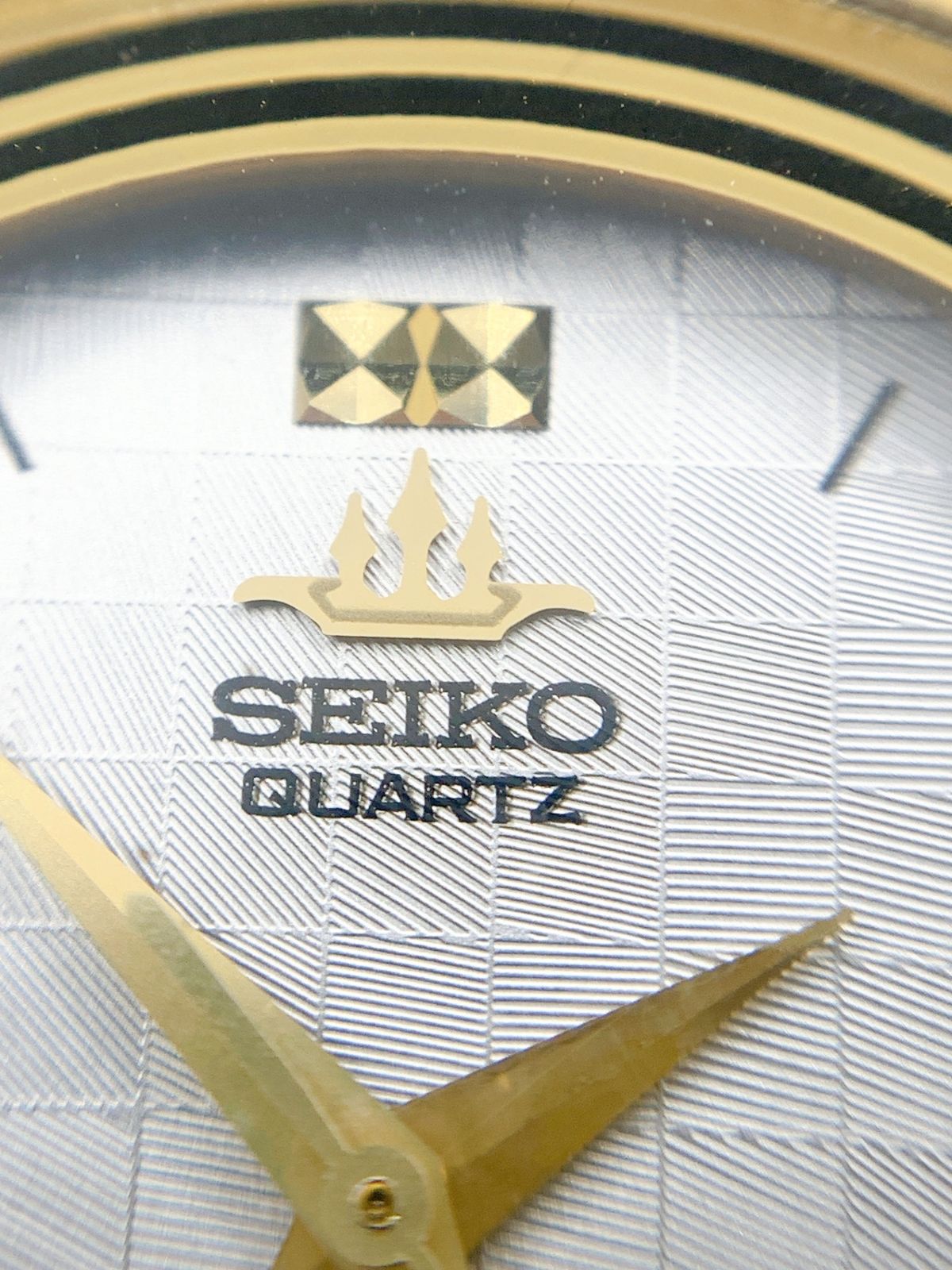 SEIKO 5Y37-6000 クォーツ　ゴールドベゼル　アンティーク　不動 Vintage Seiko Watch - Gold Tone Bracelet and Dial- 5Y22-6000