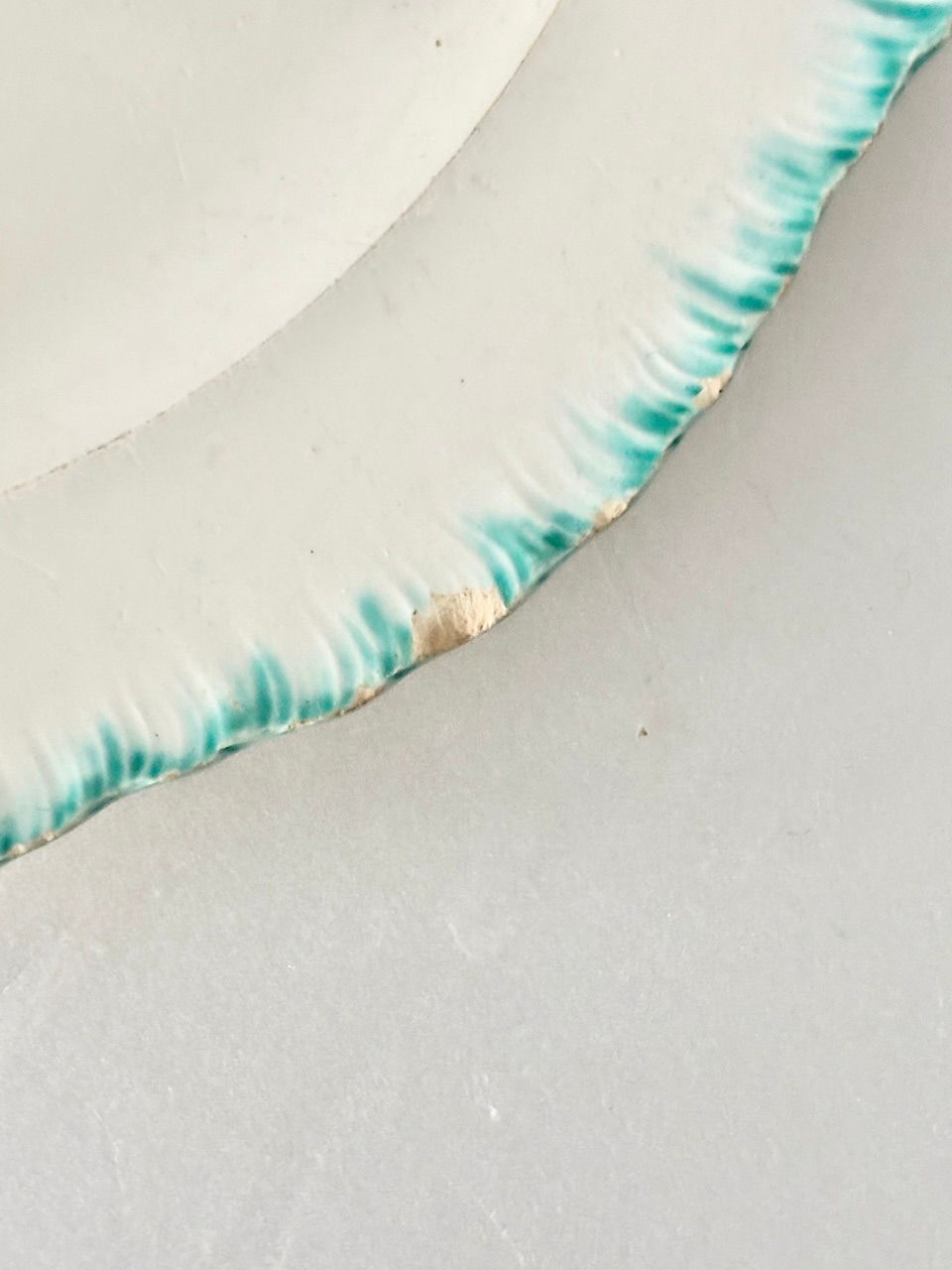 【フランスアンティーク】花　リム皿　1800年代　クレイユモントロー　グリーン フランスアンティーク】花 リム皿 1800年代 クレイユモントロー