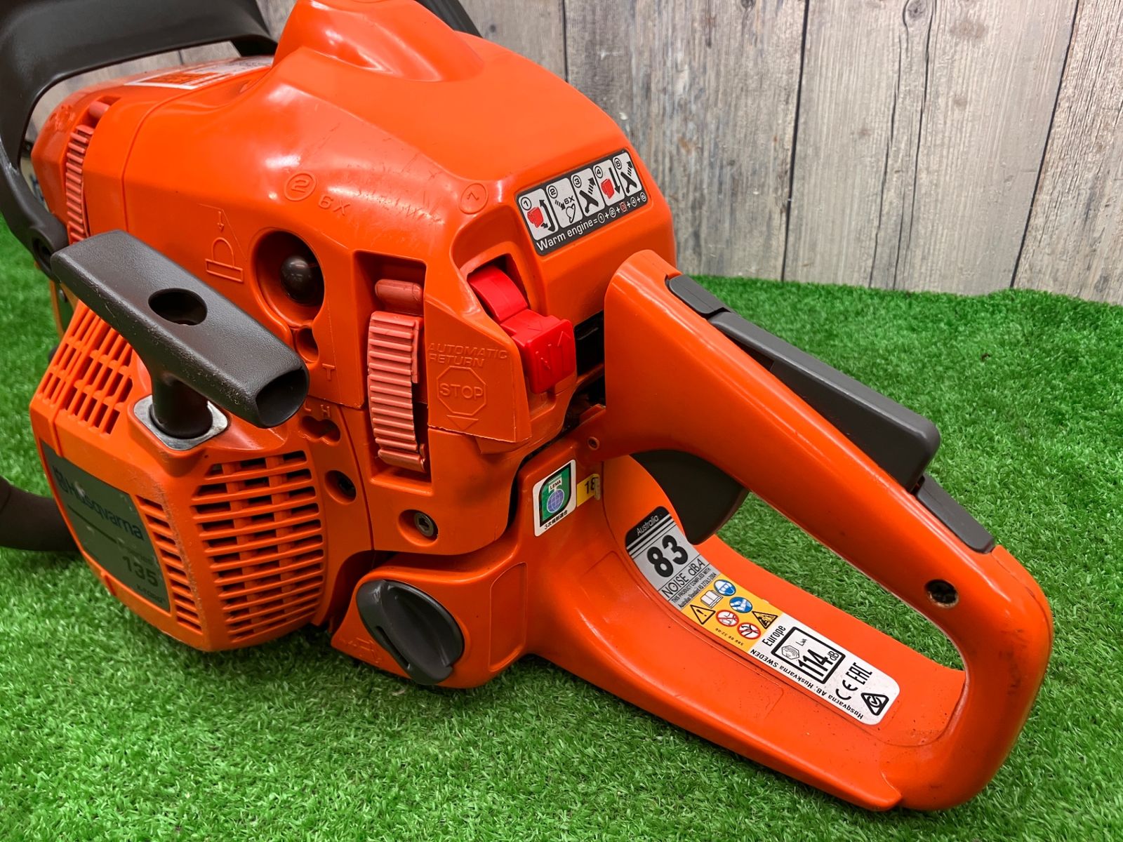 ☆ 値下げ！！ ハスクバーナ 440e 40.9cc 15インチバー　古いけれど絶好調 ☆ ハスクバーナ チェーンソー 440EⅡ（刃が付いていません） 中古品