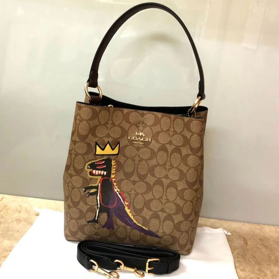 COACH コーチ バスキアコラボ タウン バケット ハンドバッグ COACH コーチ バスキアコラボ タウン バケット ハンドバッグ