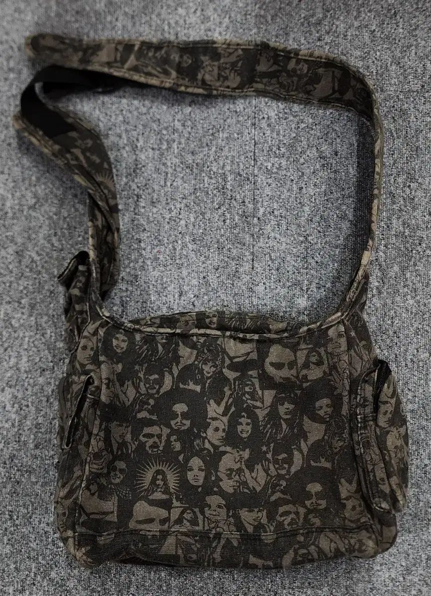 ショルダーバッグ