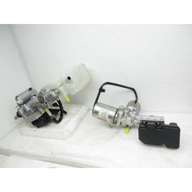 29年 プリウス DAA-ZVW50 ブレーキブースター ABSアクチュエーター 47050-47600 44050-47060 204053 4763