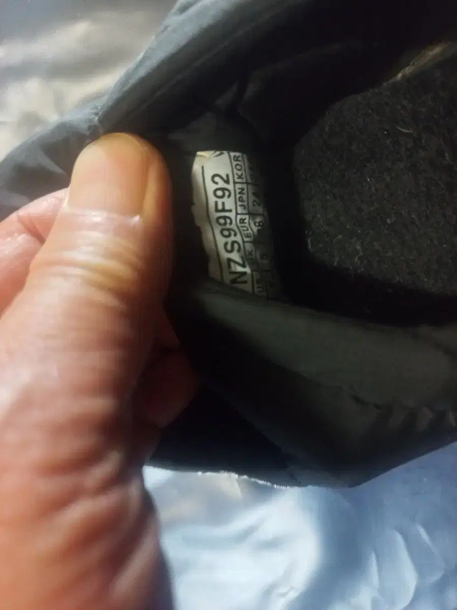 グッチデニム黒パンツ 良いスパンデックス