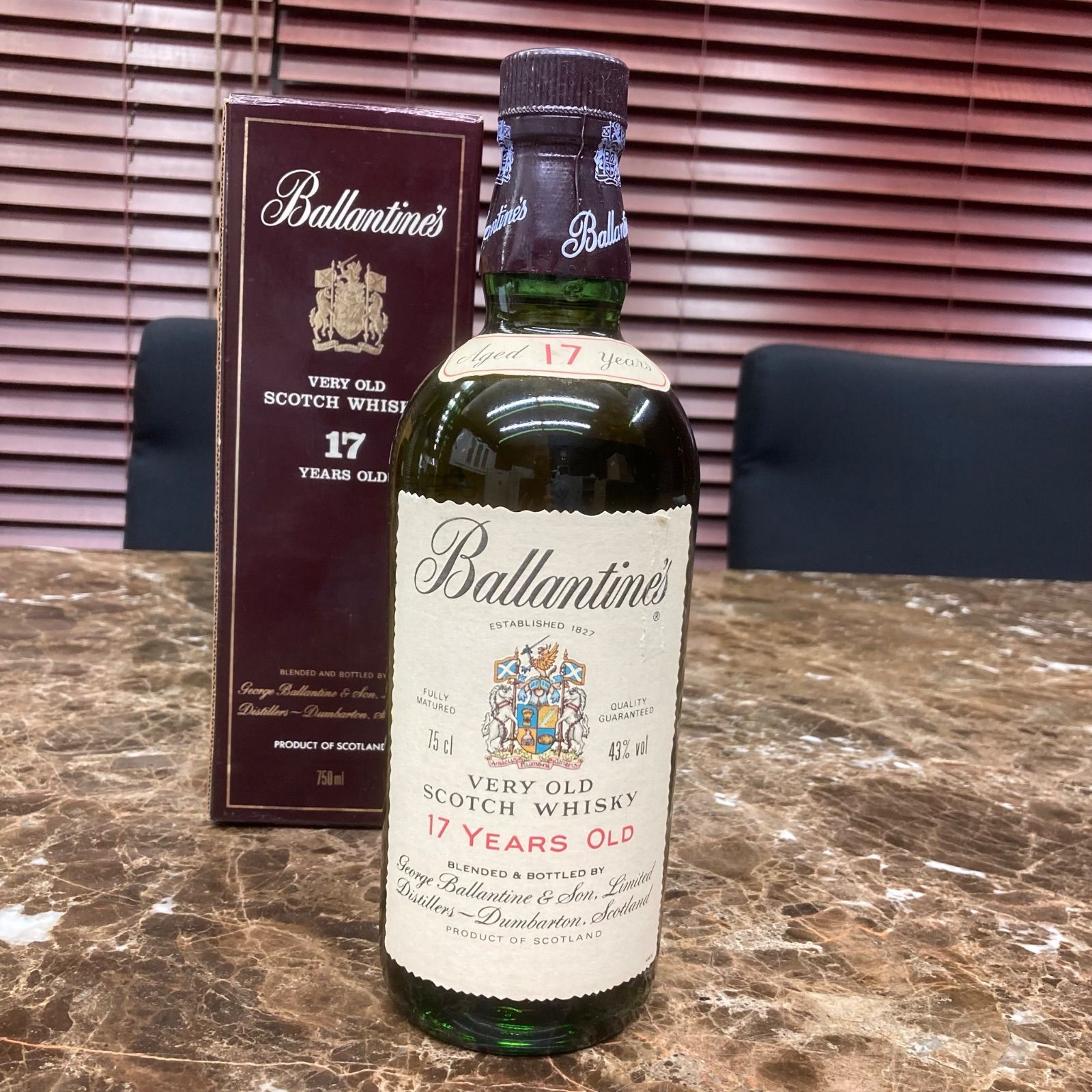 バランタイン30年 赤青紋章 Ballantine's 30 Years Old 本日限定価格