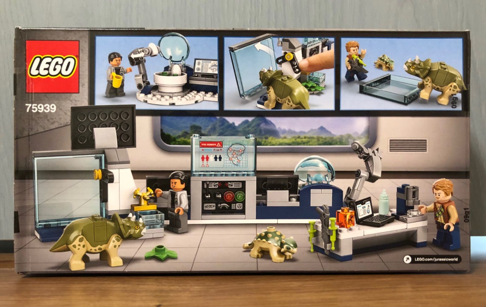 祝退院出品ではありません　ワケ有り出品です 廃盤品！LEGO レゴジュラシックワールド 75939 より ウー博士 - メルカリ