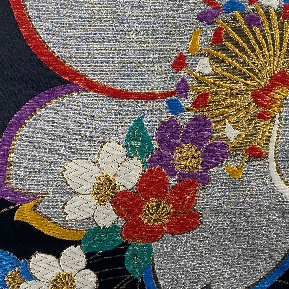 袋帯 美品 秀品 振袖向き 桜 草花 箔 金糸 黒 六通 正絹 【中古