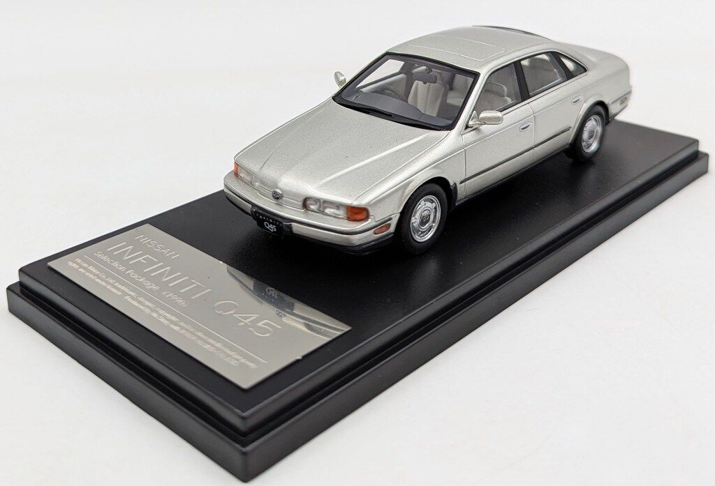 Hi-Story 1/43 インフィニティQ45 Hi-Story 1/43 Nissan Infiniti Q45 White Diecast Model Car