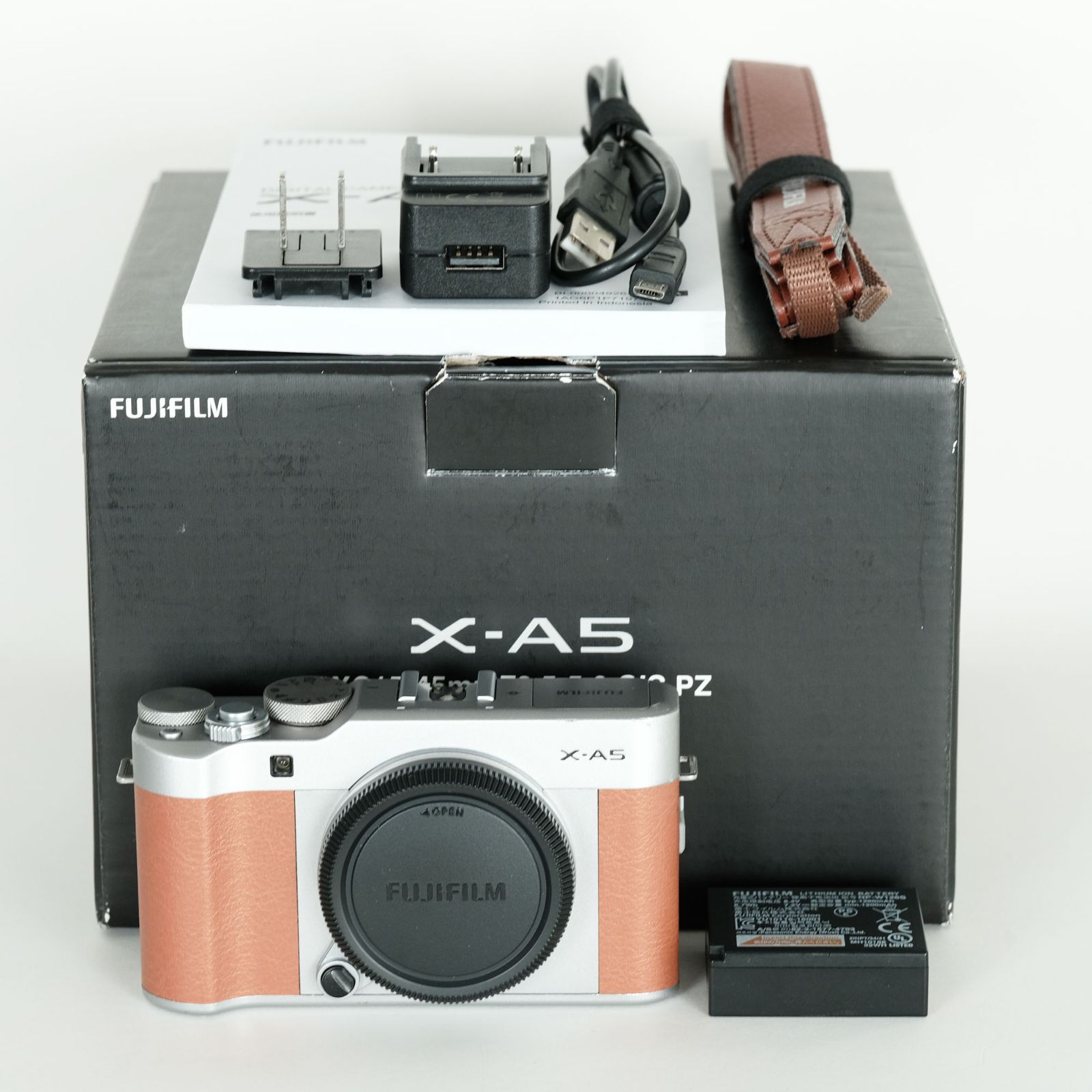 良品] FUJIFILM X-A5 ボディ ブラウン / 富士フイルムXマウント