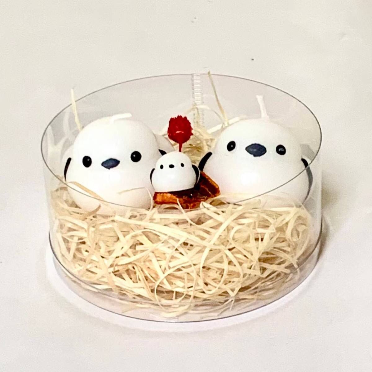 雪を纏ったシマエナガたちのキャンドル　ハンドメイド シマエナガキャンドル手ごねでつくるキャンドル体験&frasl;candle mamemoco