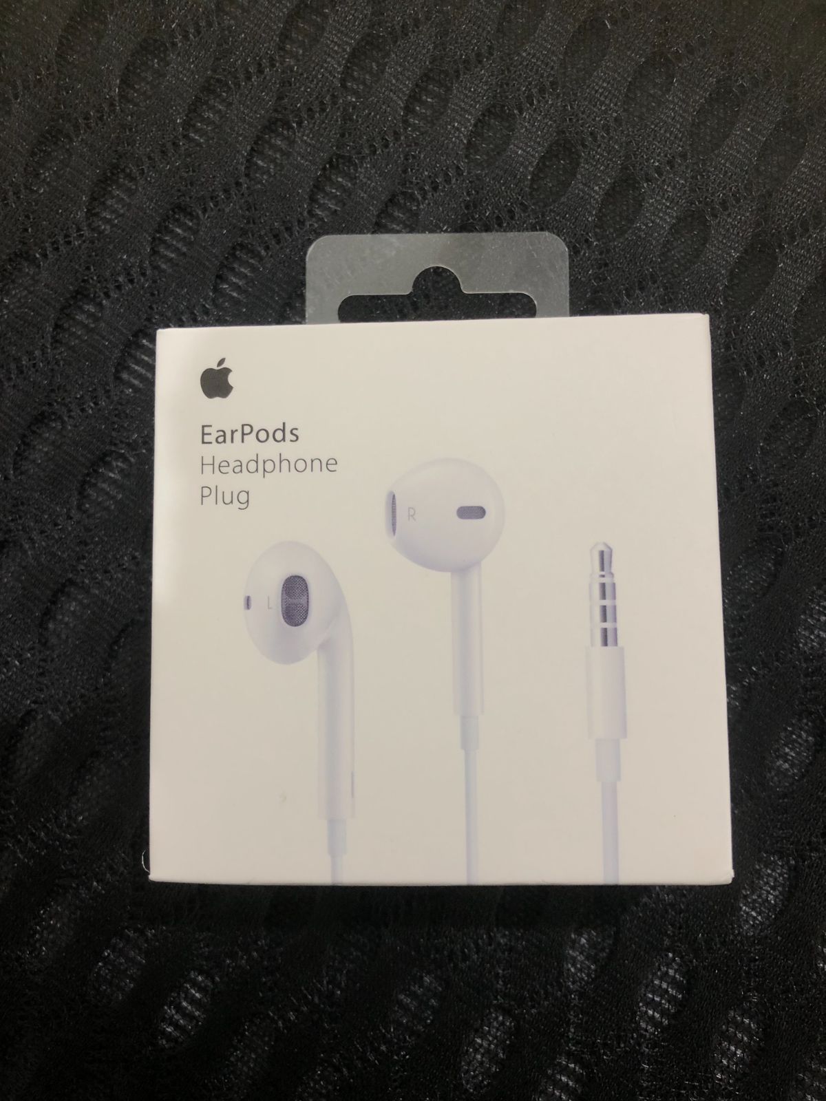 MNHF2ZM/A Apple EarPods with 3.5mm Headphone Plug くまがいショップ メルカリ