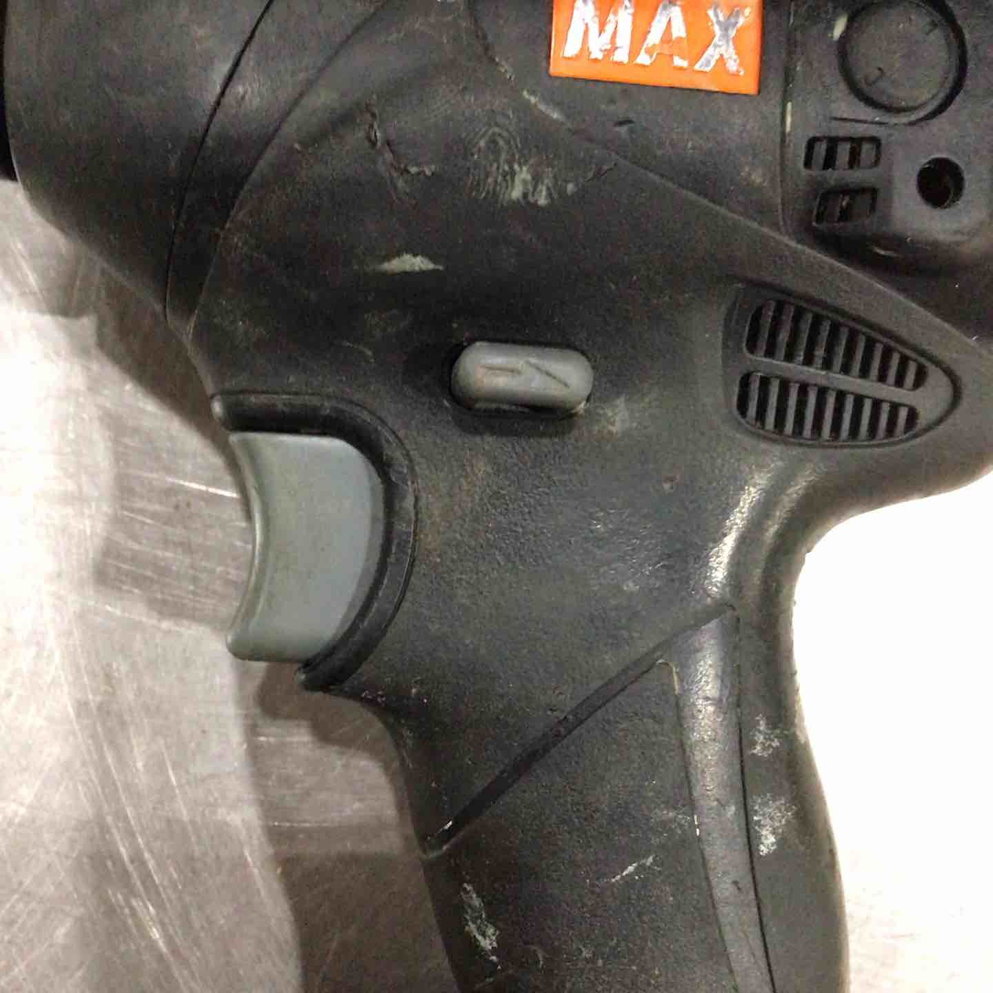 MAX