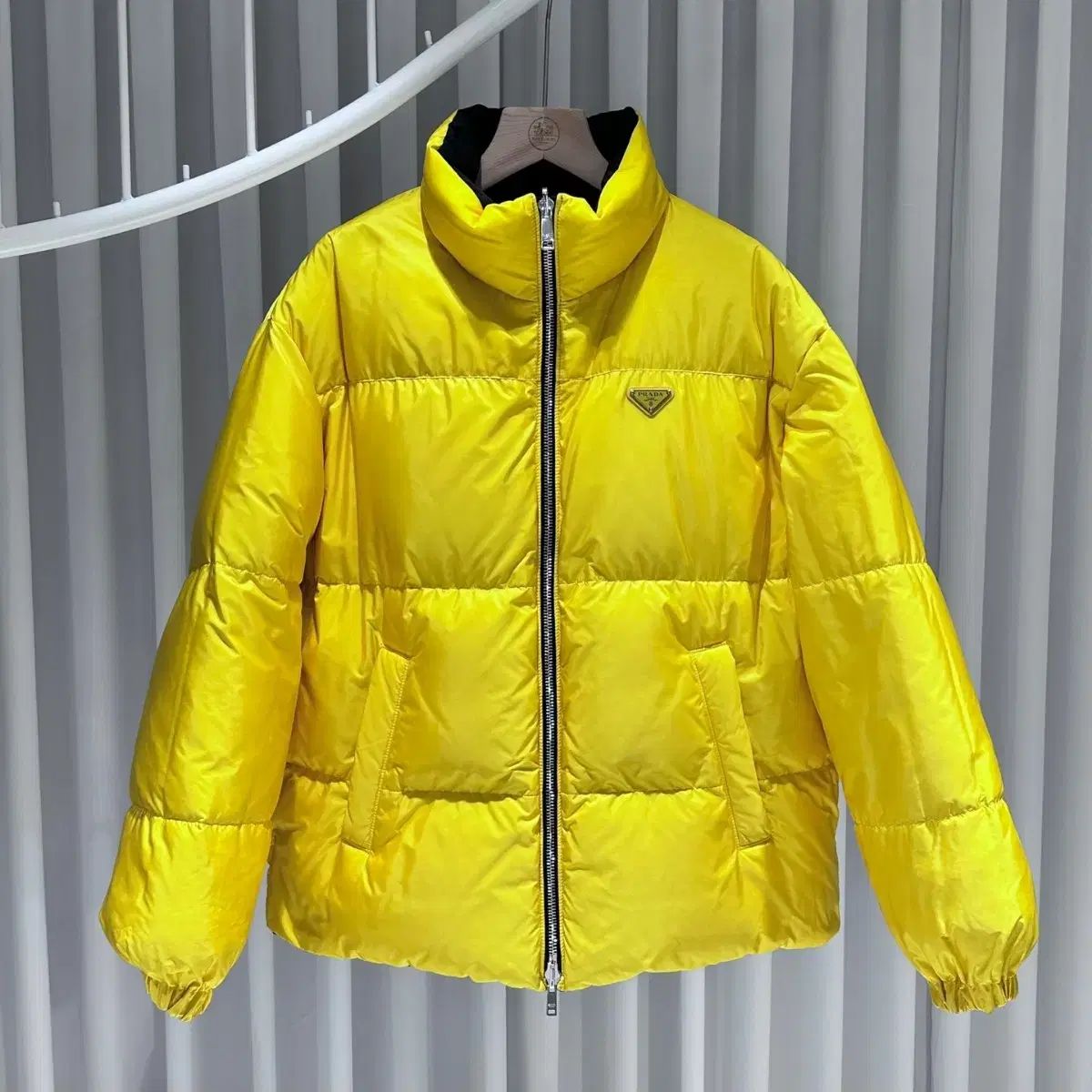 PRADA リバーシブルダウンジャケット Tg. 52 PRADA リバーシブルダウンジャケット Tg. 52