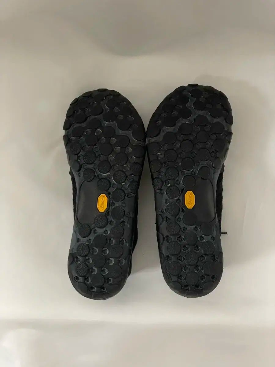 -ビブラムソール