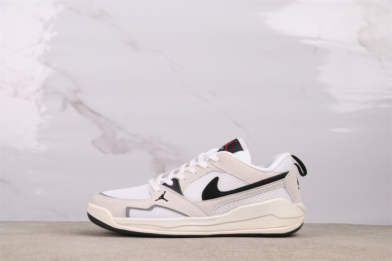 今日 Air Jordan | エア ジョーダン CMFT Era HJ6777-100