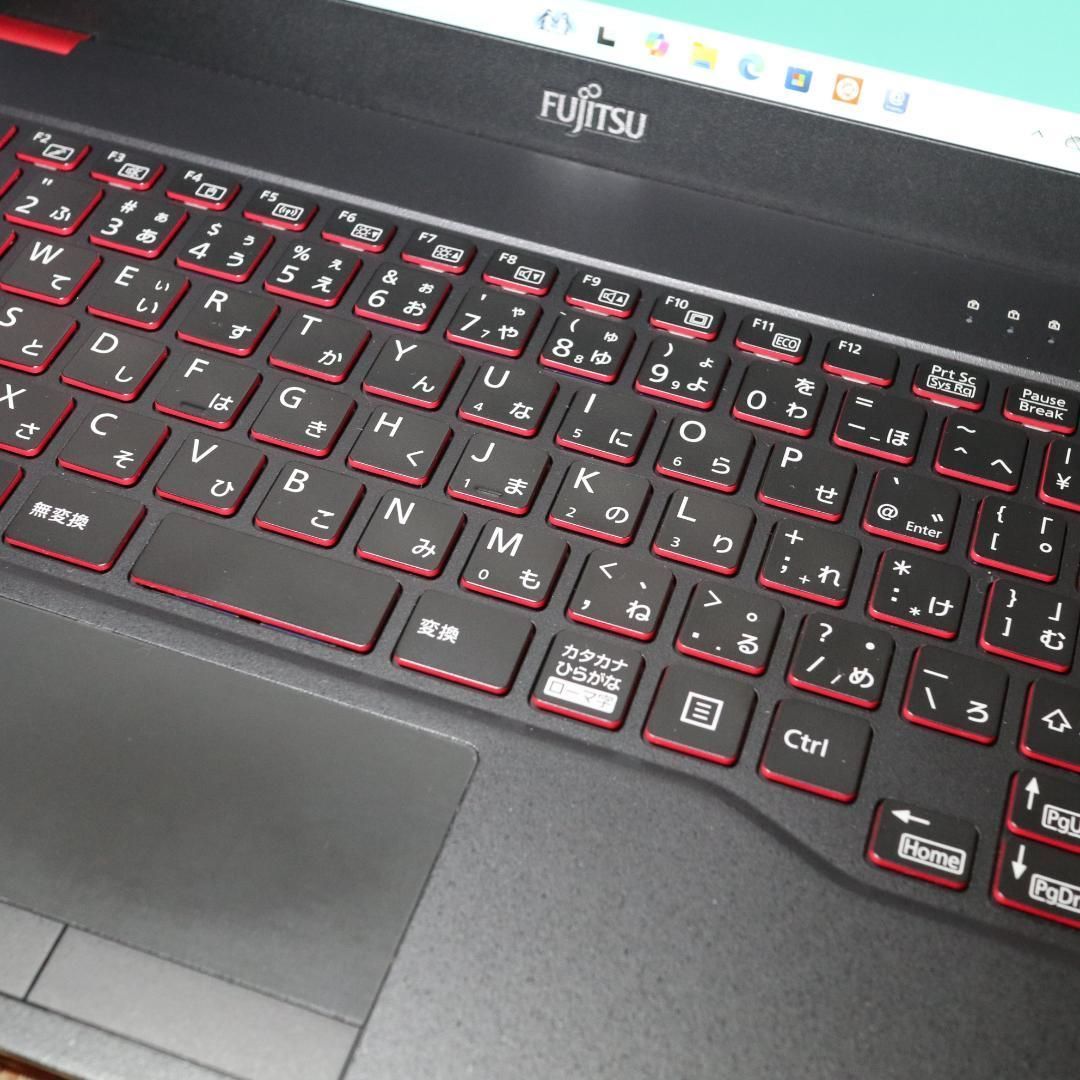 Win11人気の赤8世代Corei7|SSD|メ12G|無線|カメラ|TypeC