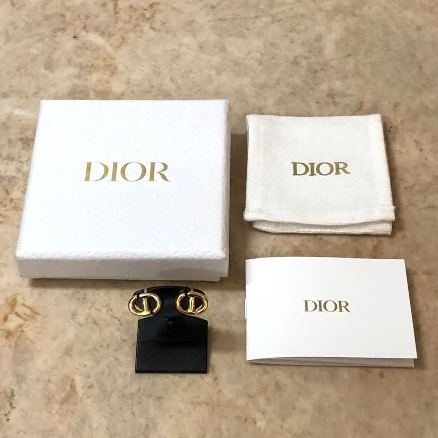 Dior ディオール CDロゴ ピアス 両耳用 - メルカリ
