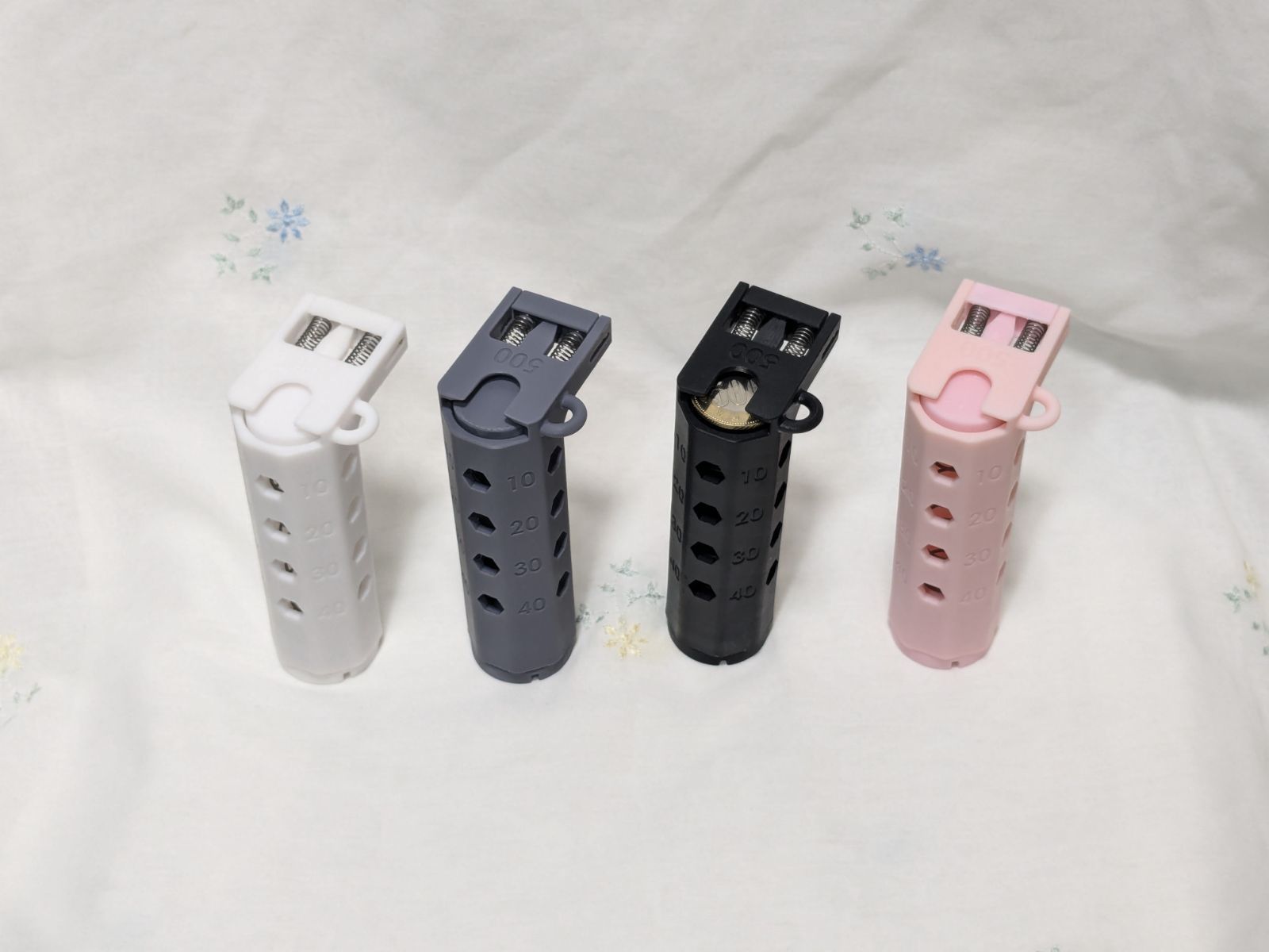 送料無料】100円玉専用 コインケース - メルカリ