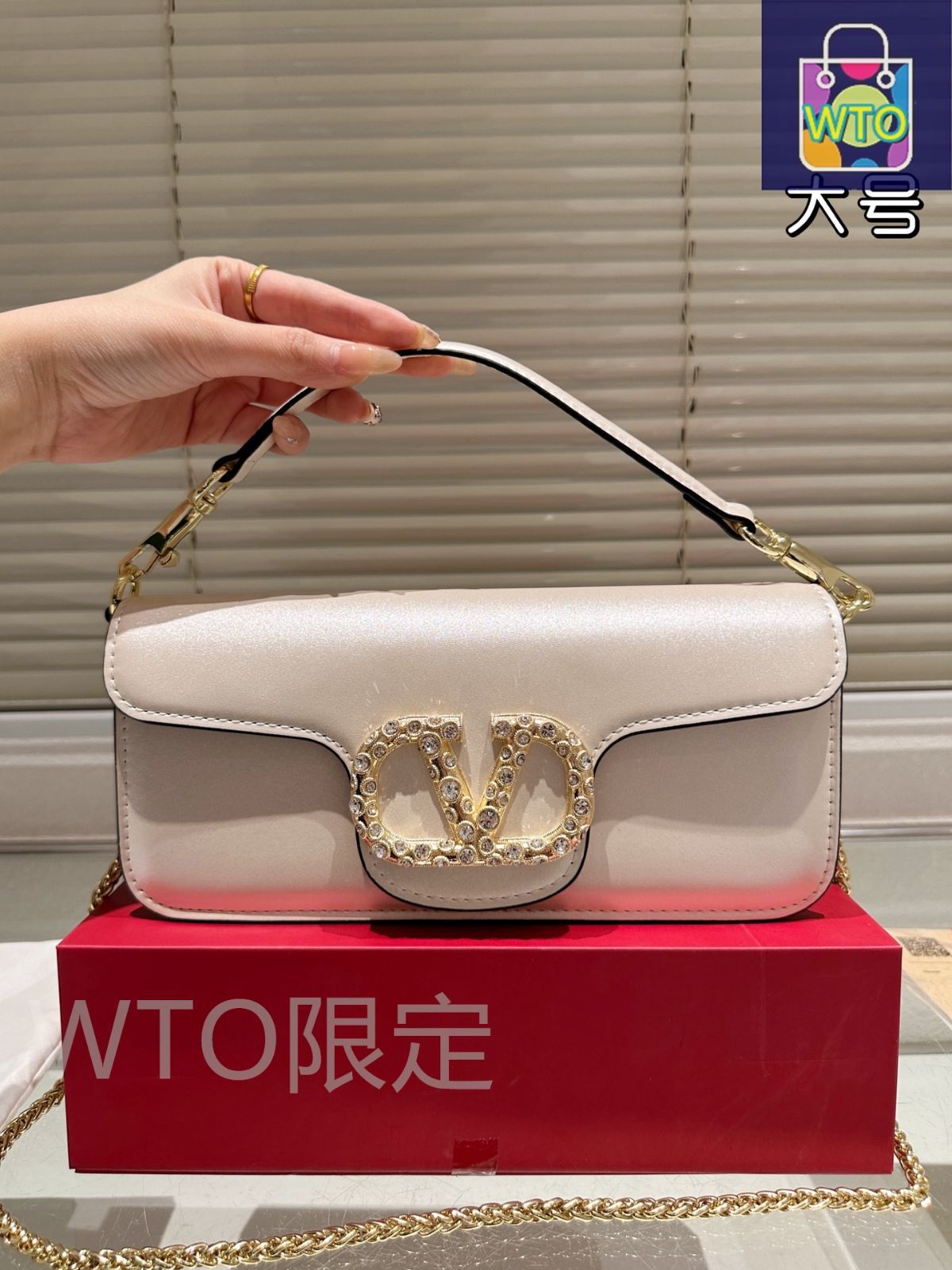 今日特価】VALENTINO Loco ショルダーバッグ-WTO輸入2 - メルカリ