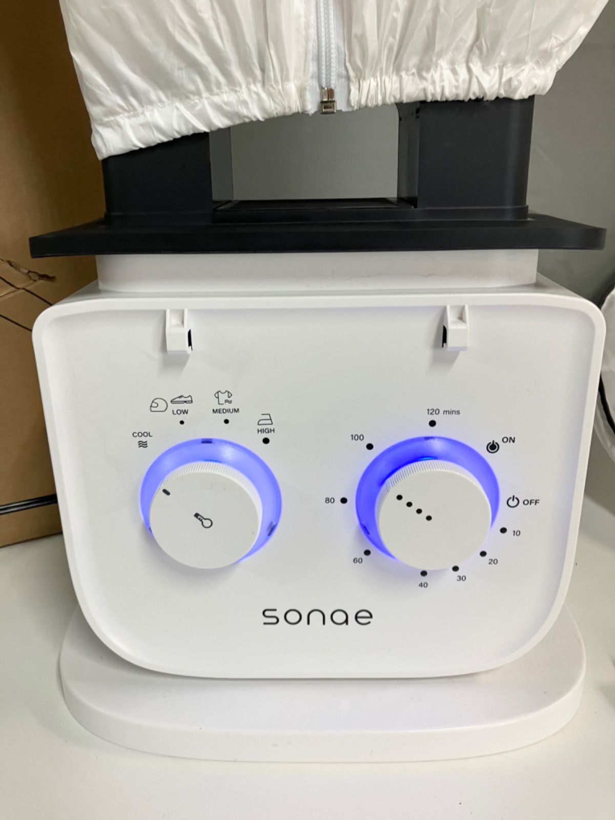 シワを伸ばす乾燥機 アイロンいら～ず3 TK-IRO21W [電気式(50Hz/60Hz共用