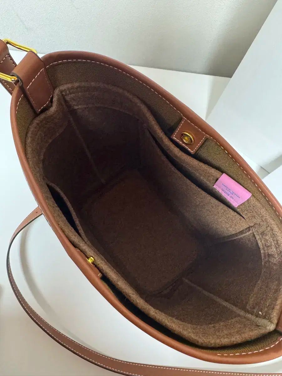 Celine セリーヌ