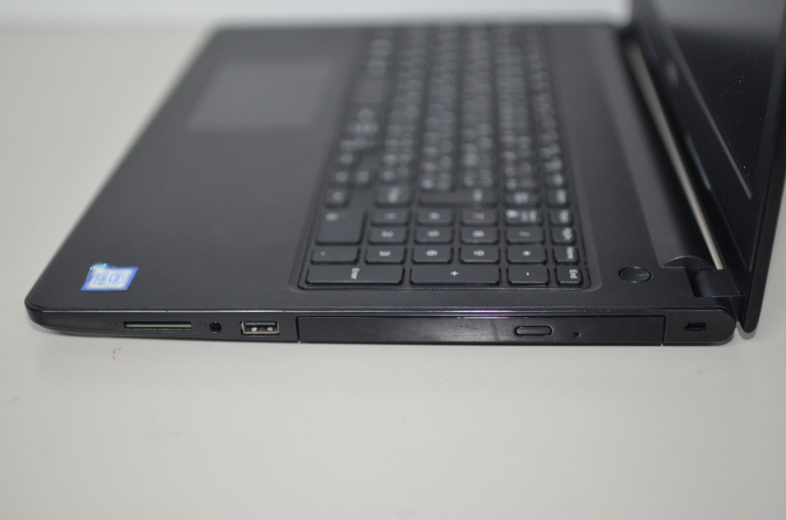 中古良品ノートパソコン DELL Inspiron 15-3567 Windows11+office 爆速SSD256GB core i3-7020U/ メモリ8GB/DVDマルチ/無線/WEBカメラ搭載 - メルカリ