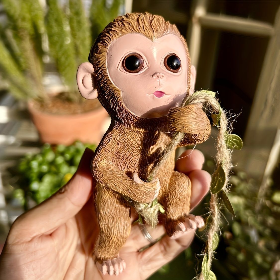 吊り下げ オブジェ ガーデンオーナメント ぶら下がっている猿 室内