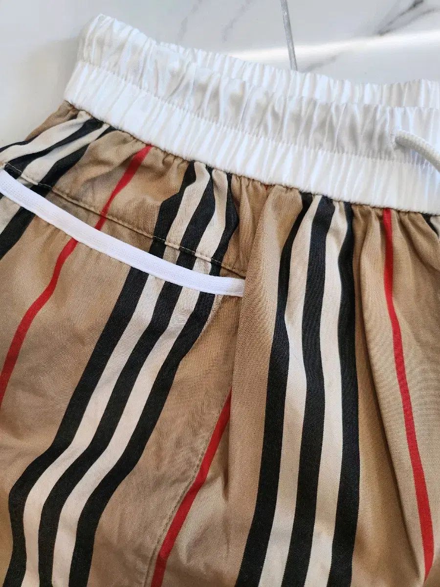 Burberry Kids バーバリーキッズ 女児 アイコン 半ズボン 10Y STEELWINDOWSANDDOORS_COM