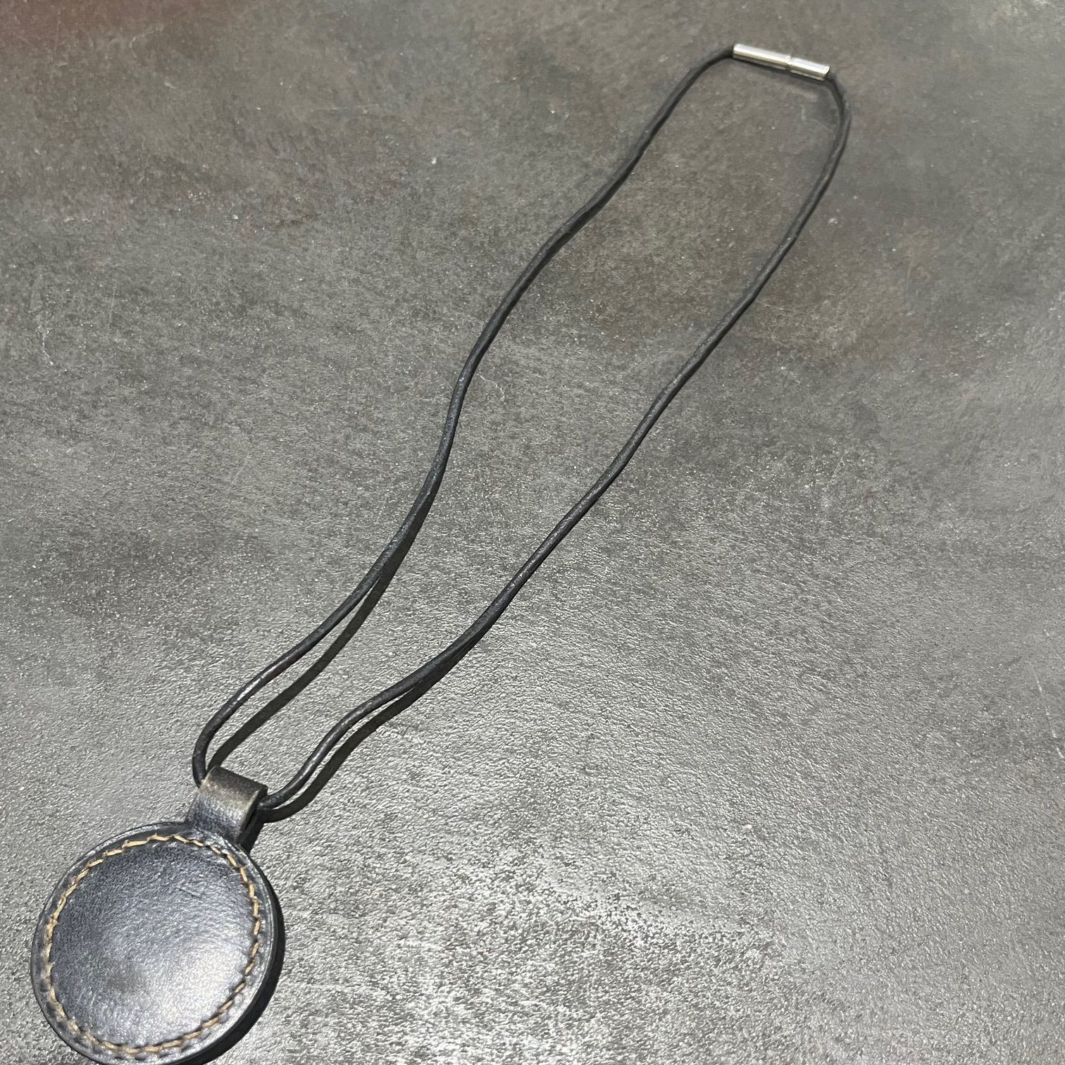 HERMESトゥアレグ レザー チョーカー ネックレス ペンダント