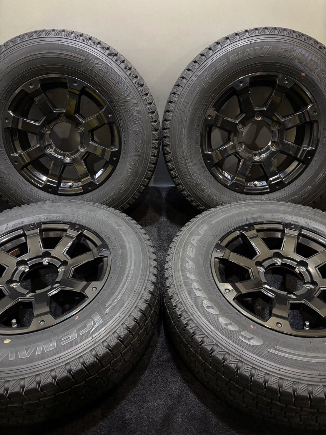 195|80R15 107|105L LT GOODYEAR|ICE NAVI CARGO 20年 BADX ROCKKEELY 15インチ 6J 33 139.7 6H スタッドレス 4本 ハイエース 南5-J3