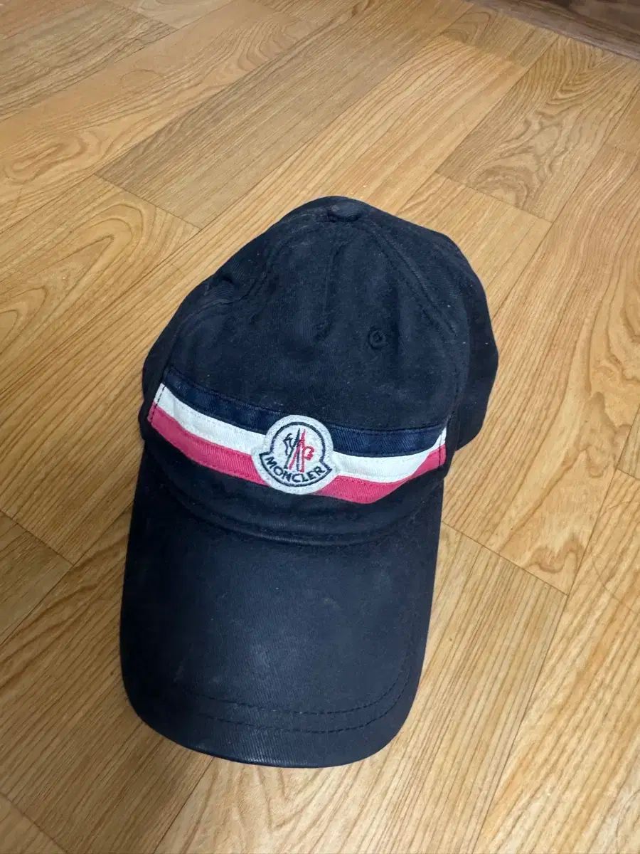 MONCLER(モンクレール) 旧モデル 珍しい ボールキャップ 帽子 MONCLER(モンクレール) 旧モデル 珍しい ボールキャップ 帽子