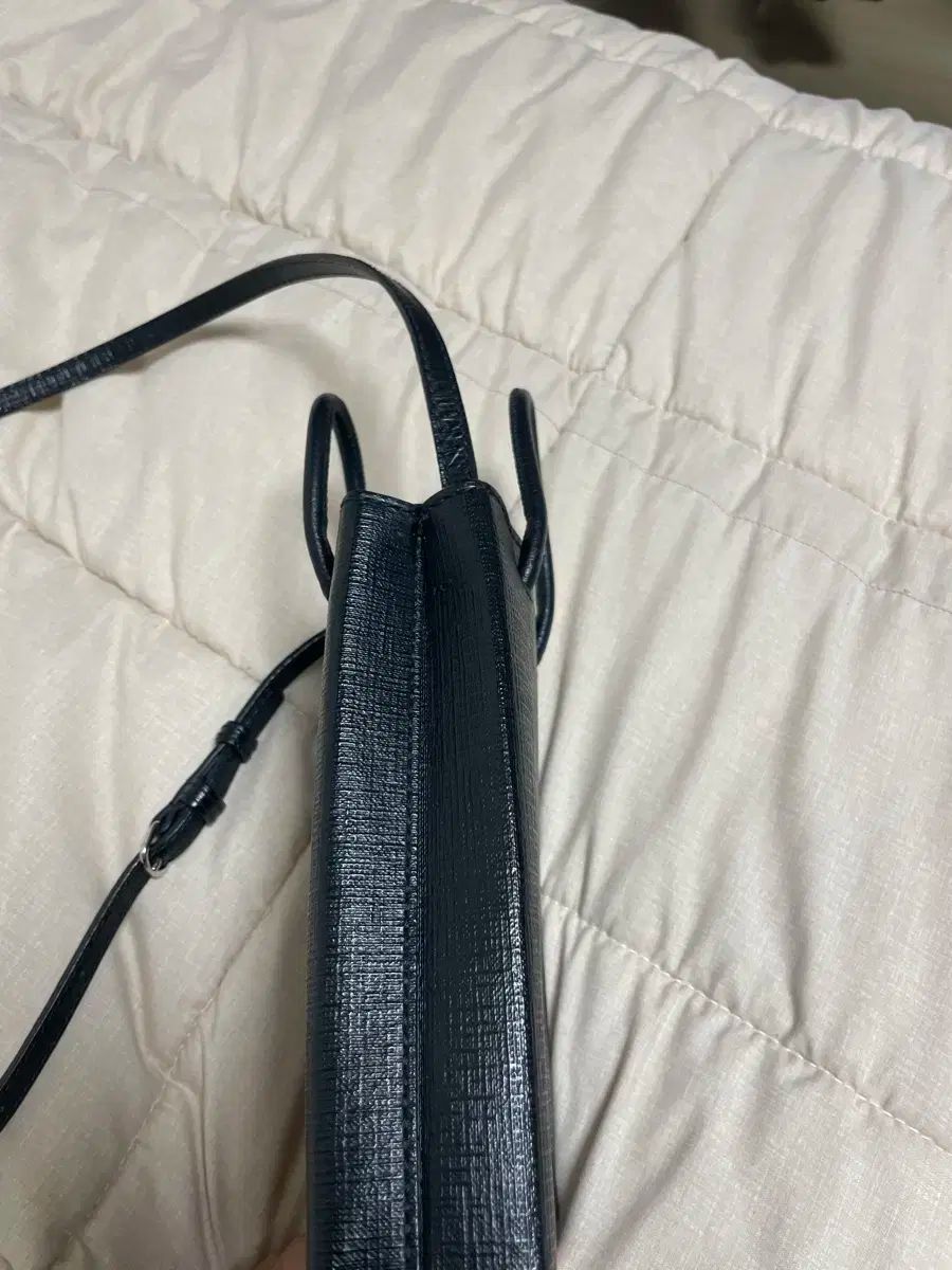 バレンシアガ 携帯ホルダーバッグ デパート DECORATOM_COM_BR