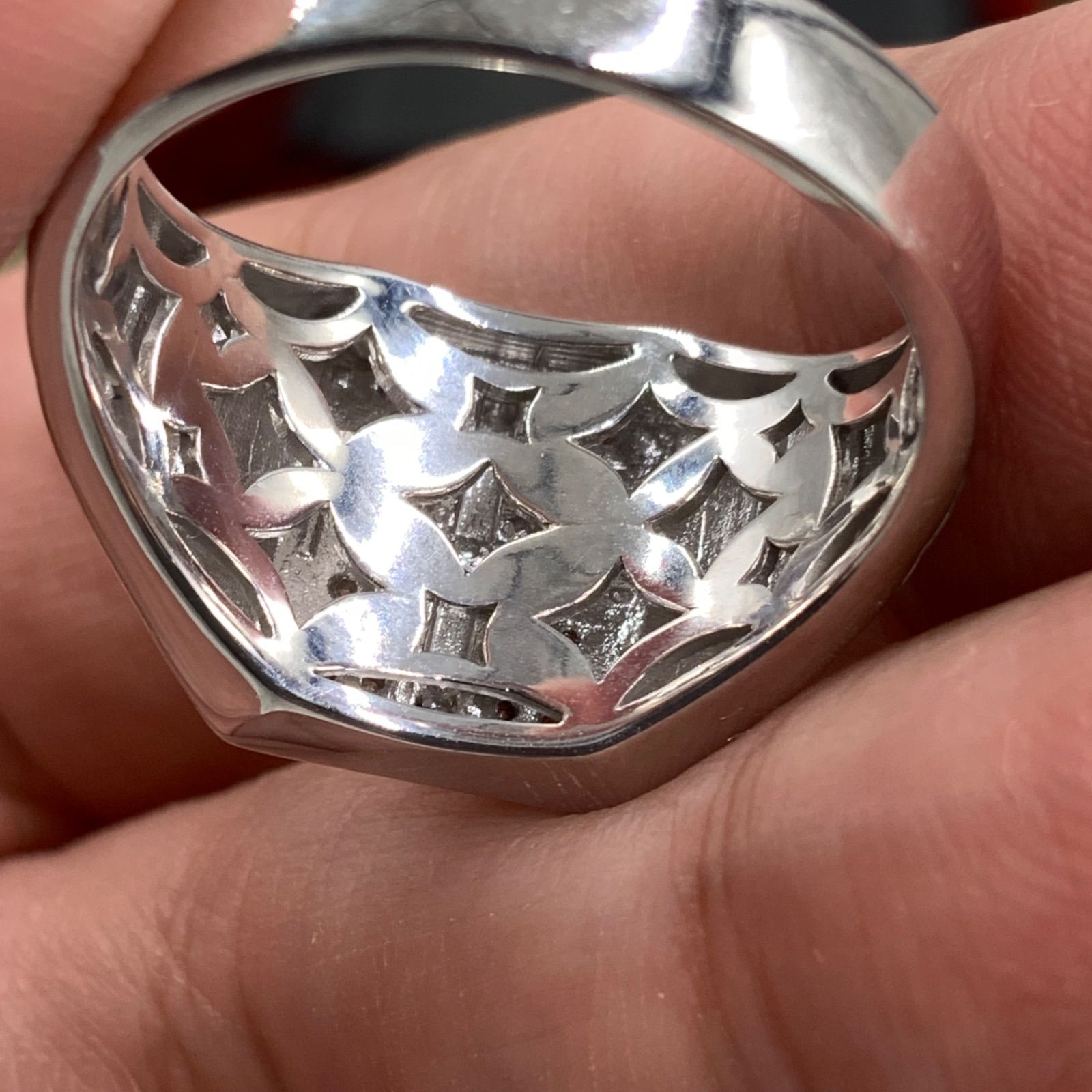 Ｋ18WG テーパーダイヤクロスラインリング K18WG ダイヤクロス リング 11.4g 約20号 0.19ct