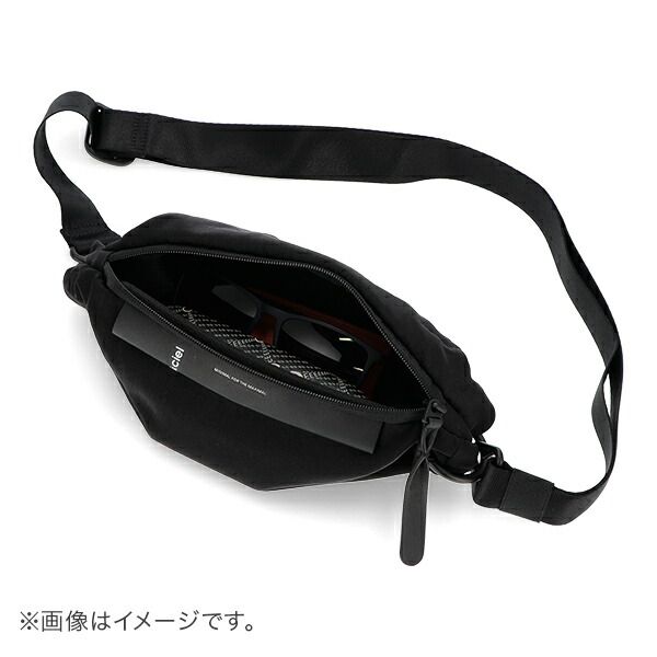 斜め掛け クロスボディ