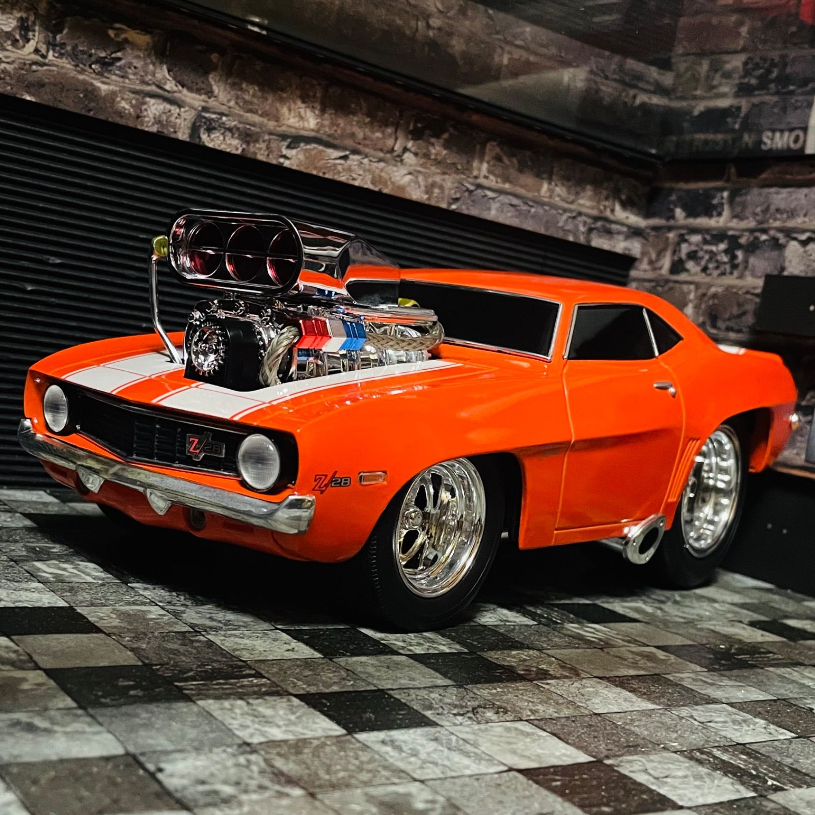 国内未入荷 1/18 MUSCLE MACHINES シボレー カマロ Z28 '69