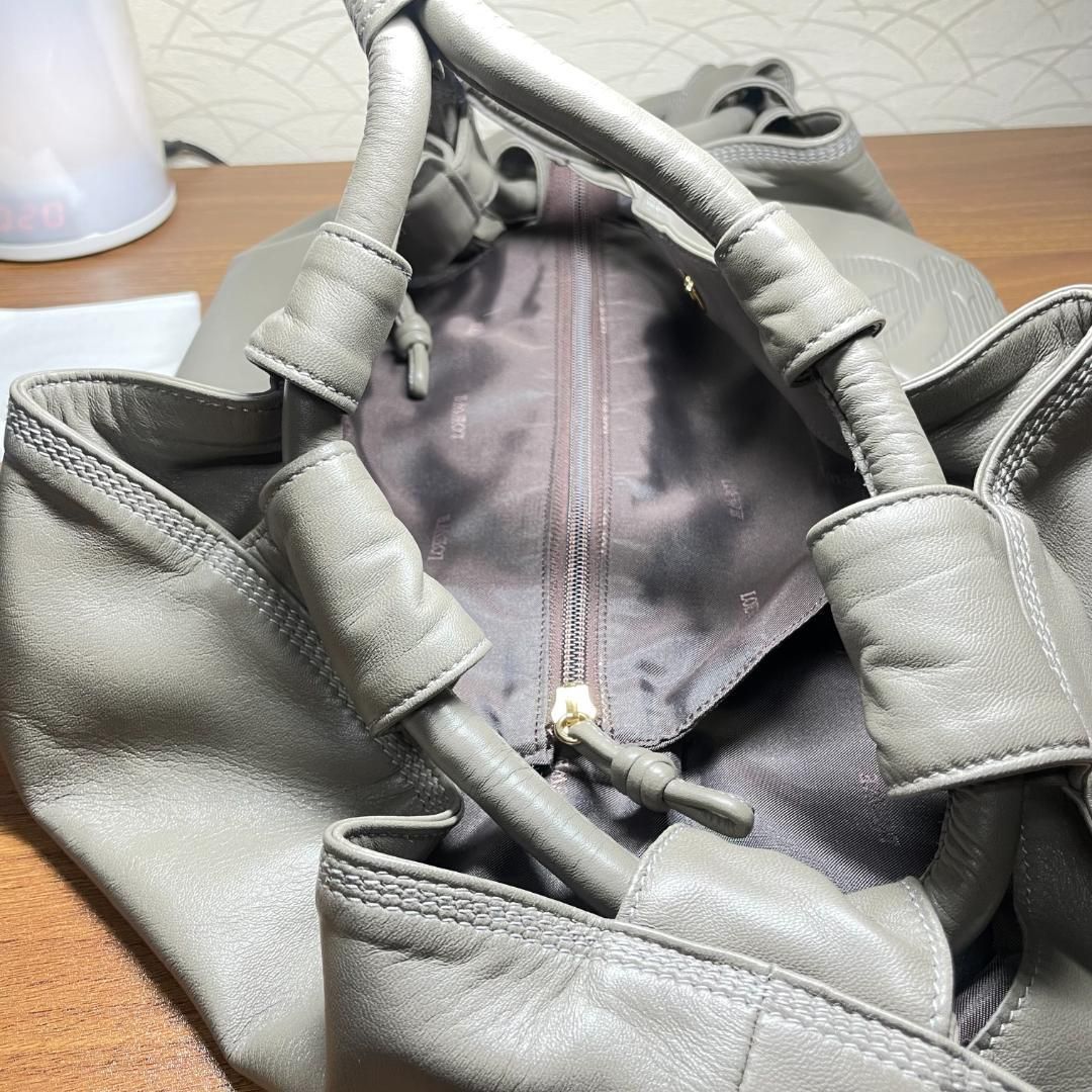 LOEWE ロエベ ナッパアイレ ハンドバッグ シルバー ナッパレザー 美品】LOEWE ナッパアイレ ハンドバッグ 羊革 シルバーグレー