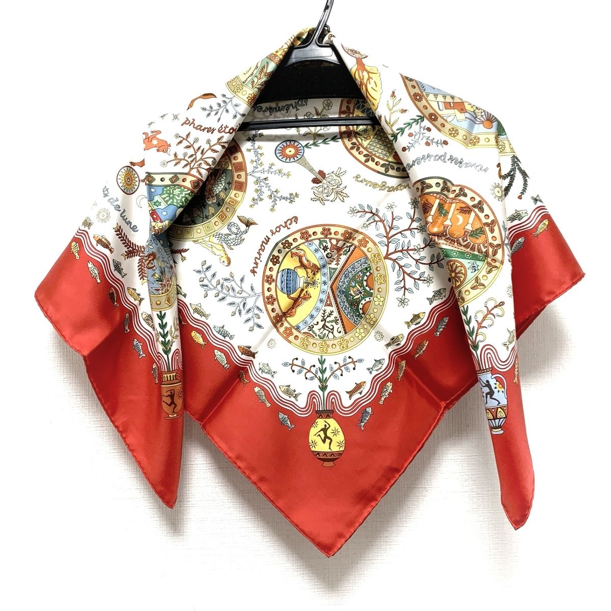 HERMES(エルメス) スカーフ美品 カレ90 赤×アイボリー×マルチ 地中海の 