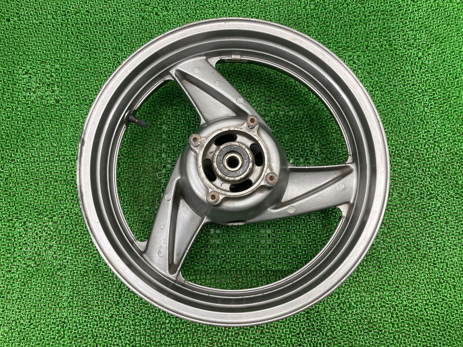 ZZ-R400 リアホイール 1302 カワサキ 純正 中古 バイク 部品