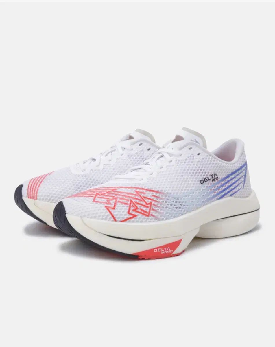 DESCENTE(デサント) デルタプロ EXP カーボン ランニングシューズ 新品