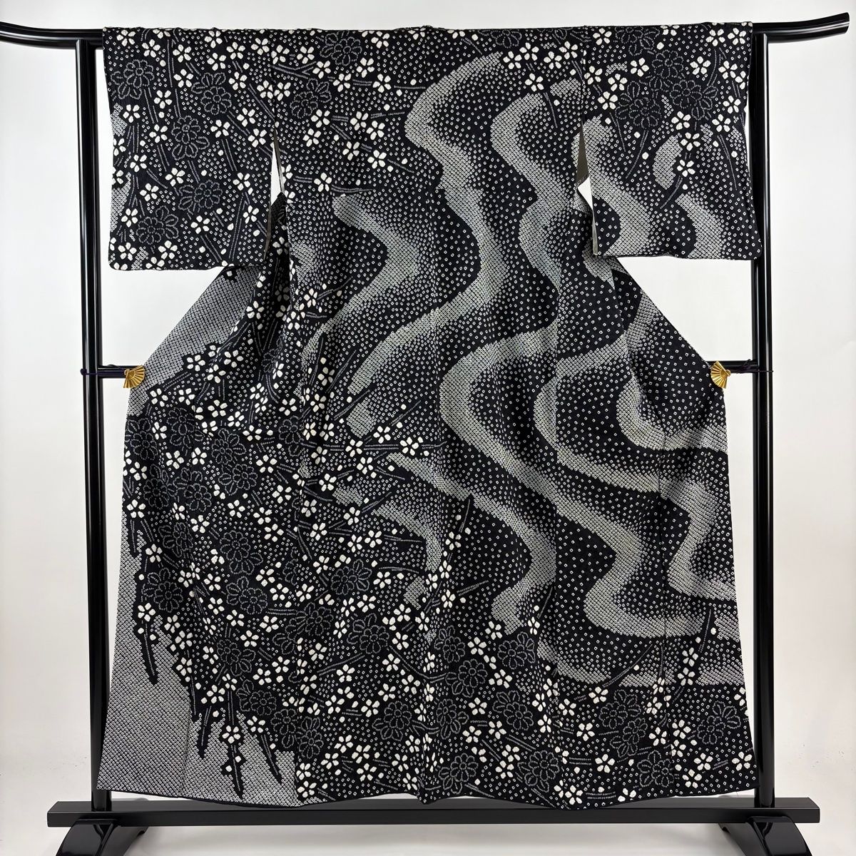 訪問着 身丈155cm 裄丈63cm S 袷 菊 梅 絞り 黒 正絹 美品 名品