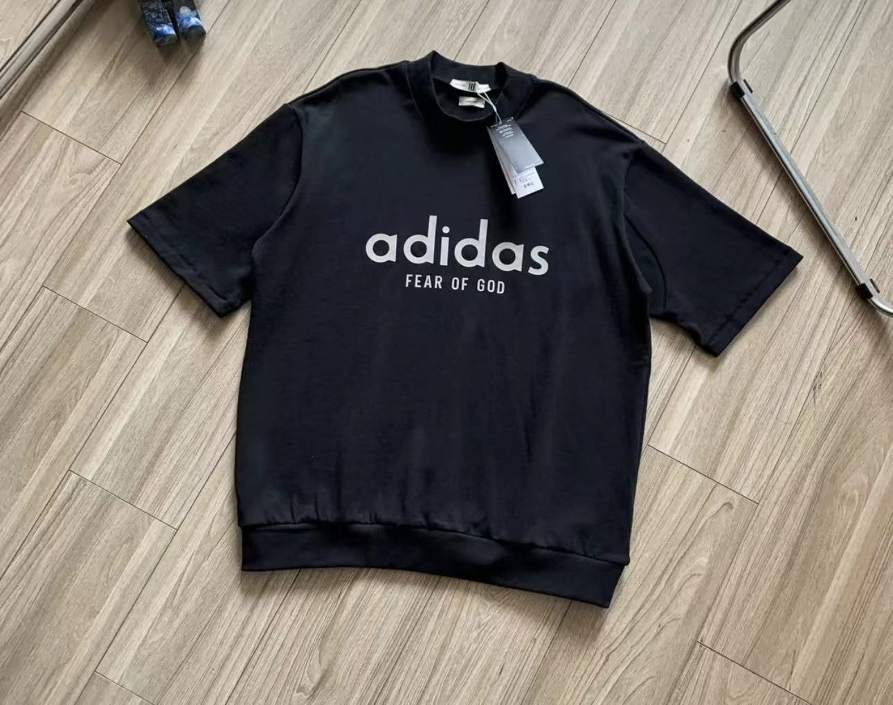 新品 adidas FEAR OF GOD Athletics 七分袖 モックTシャツ - メルカリ