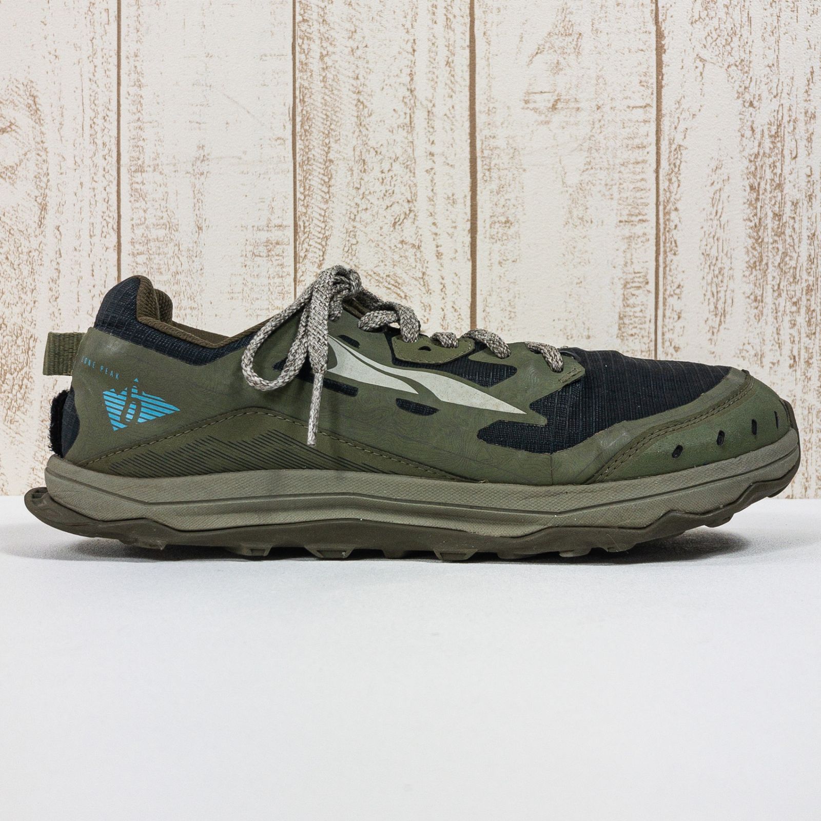 【新品未使用】アルトラ　ローンピーク6 ブラック／グリーン アルトラ ローンピーク 6 ALTRA LONE PEAK トレイルランニング