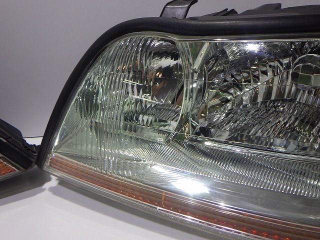 17マジェスタ ヘッドライト左右 HID UZS 171 175 後期 30-285 コーティング 比較的 251004083