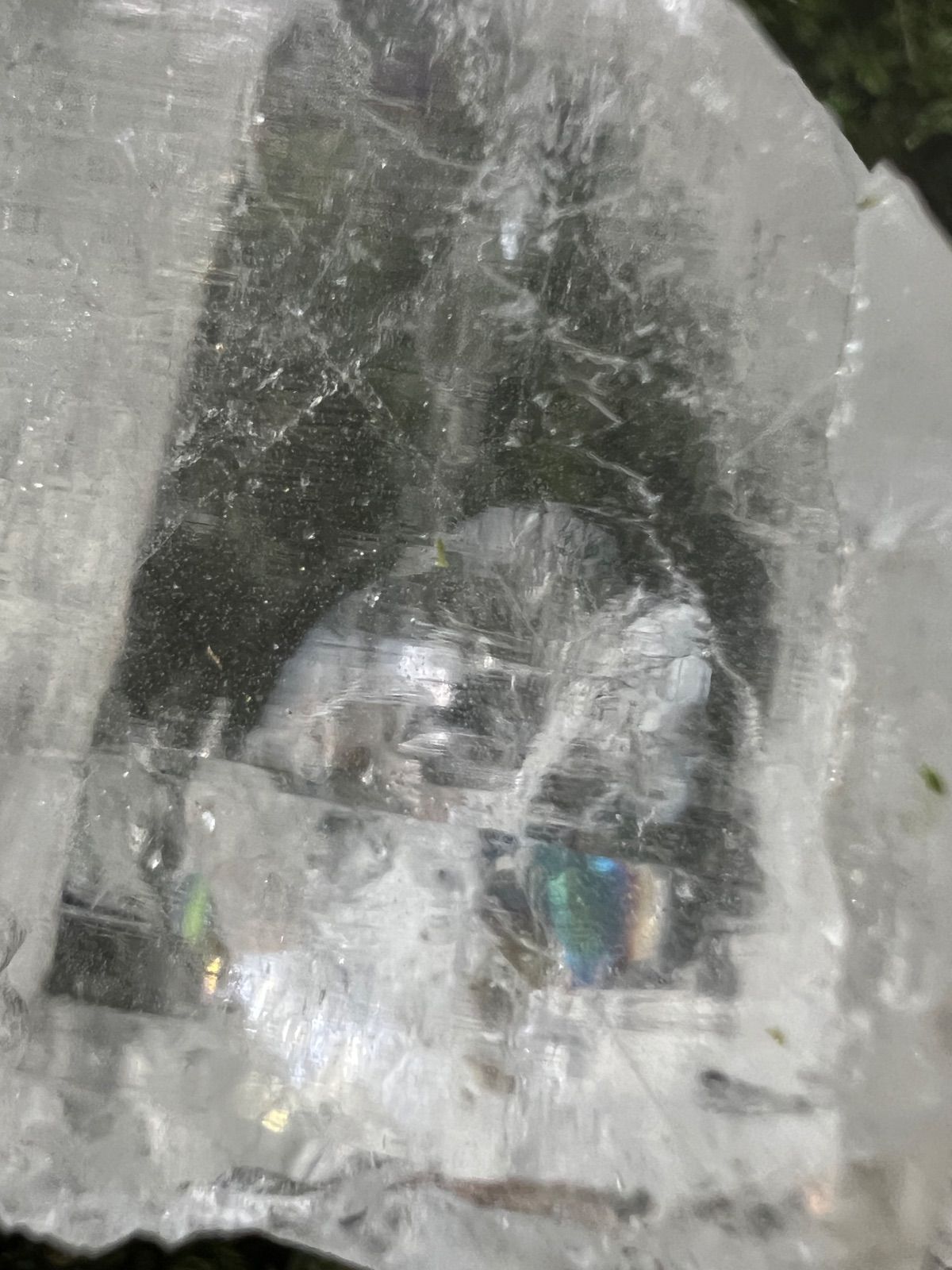 虹入り水晶 純白の守護と浄化の光