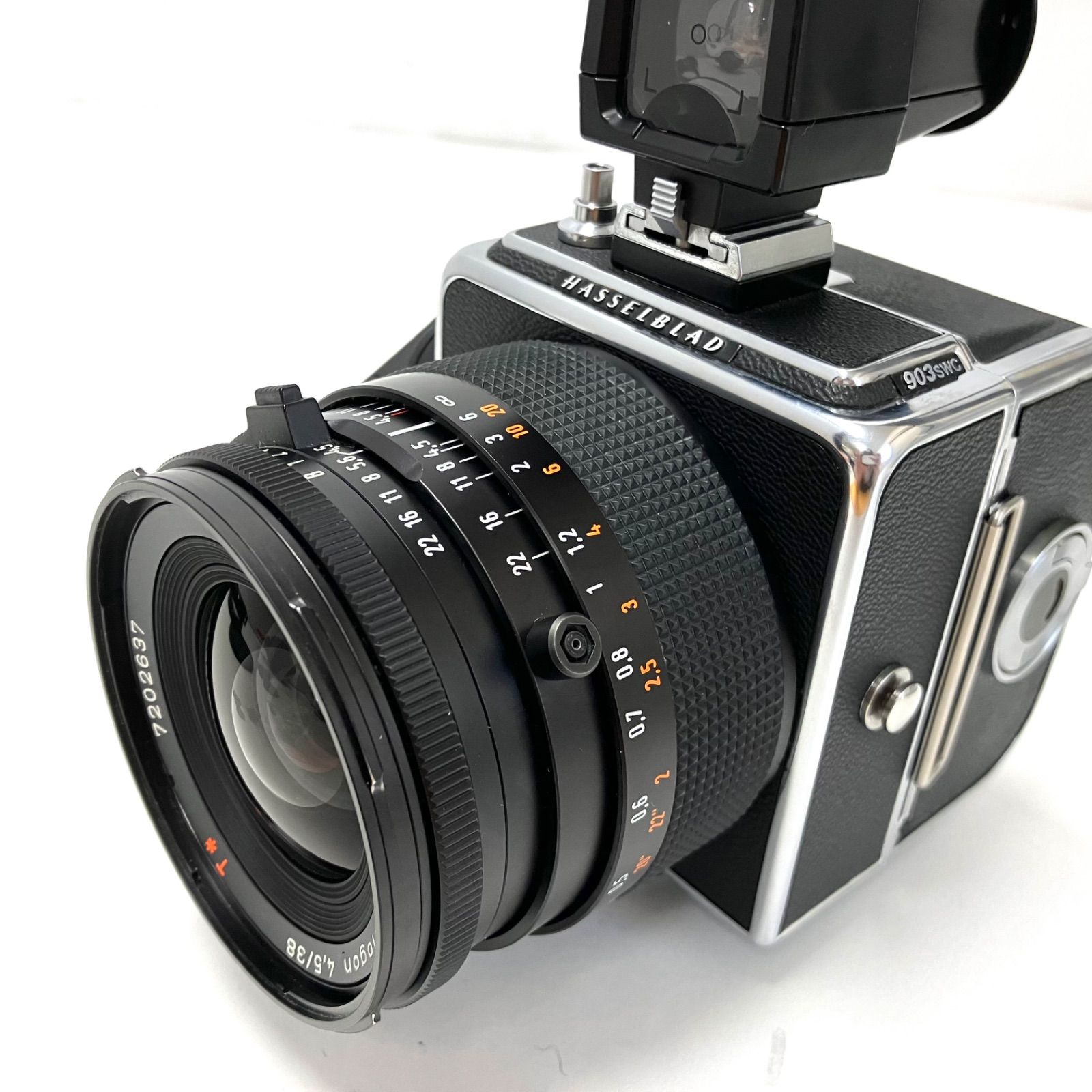 【09198】　Hasselblad 903SWC / Carl Zeiss Biogon F4.5 38mm　美品