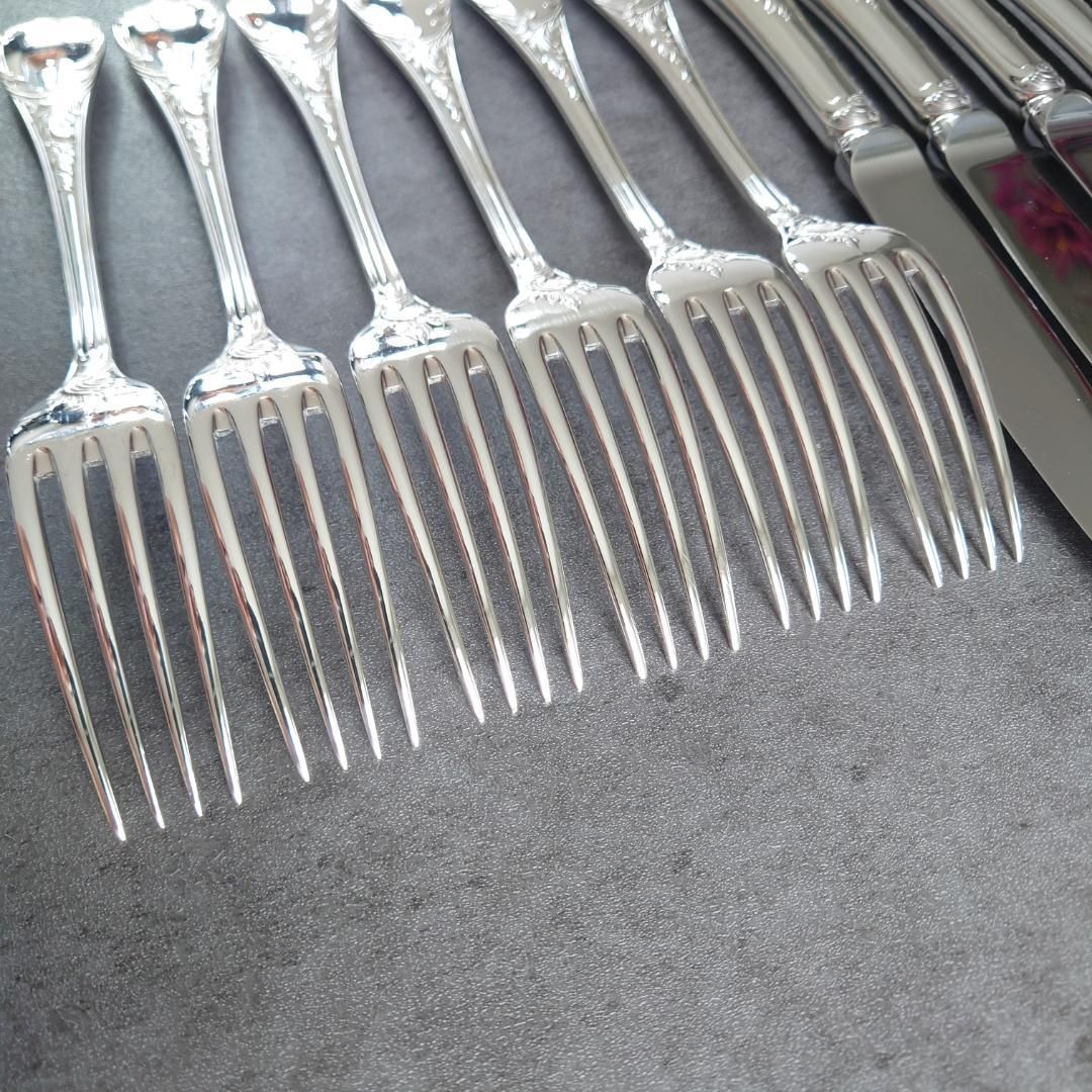 テーブルナイフ