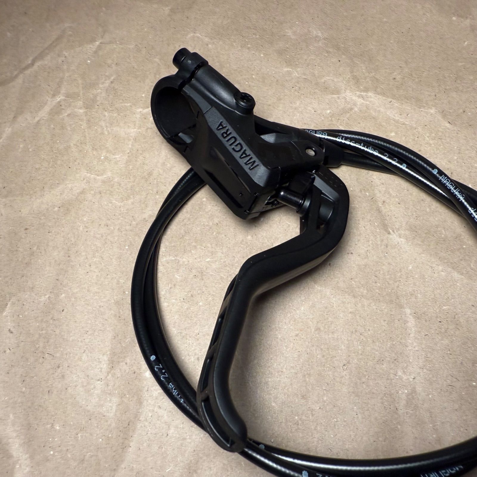 Magura MT 30マグラ 油圧ディスクブレーキ フロント ブレーキパッド|取り付けボルト付き